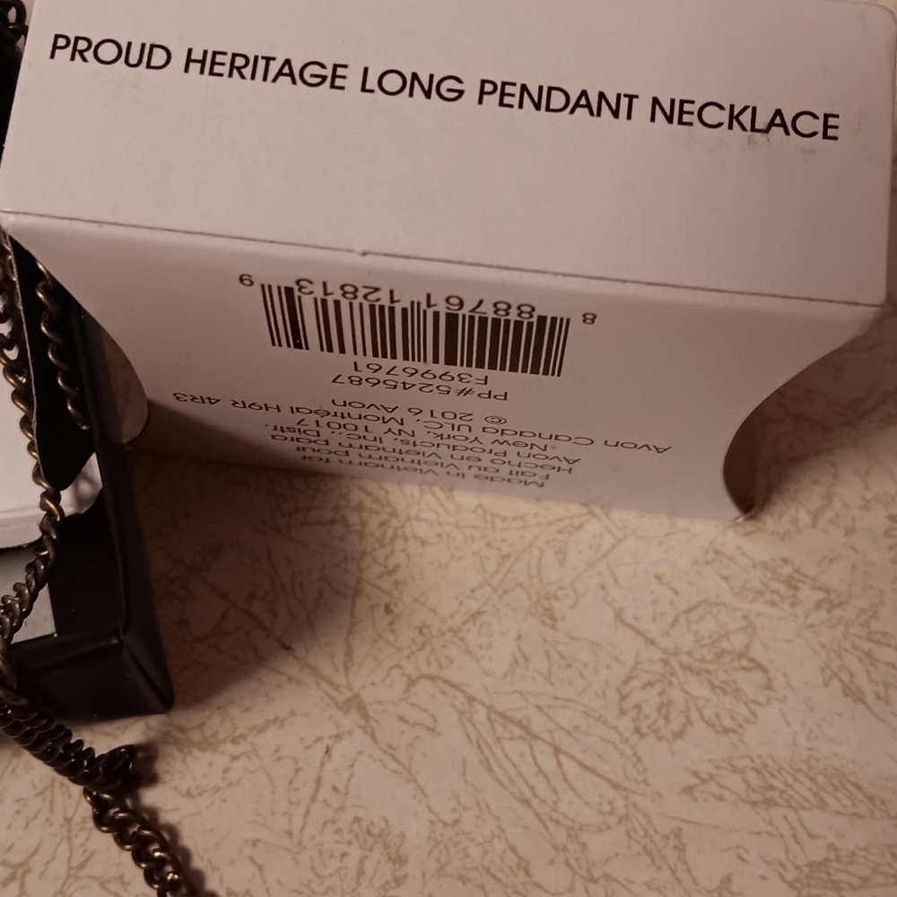 Avon Antique Goldtone Proud Heritage Filigree Earrings and Necklace - Picture 8 of 8